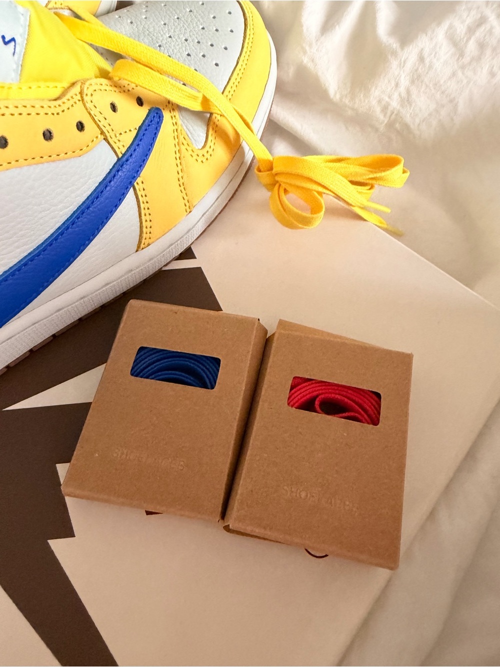 Travis Scott x Wmns Jordan 1 Retro Low OG SP ‘Canary’ - Picture 16 of 16